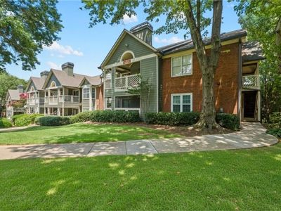 694 McGill Pl NE #694