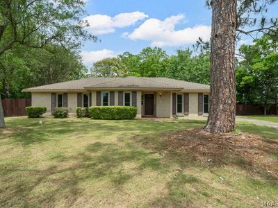 3715 Dresden Ct