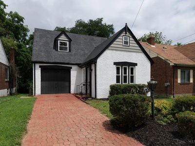 1190 N Lynnebrook Dr