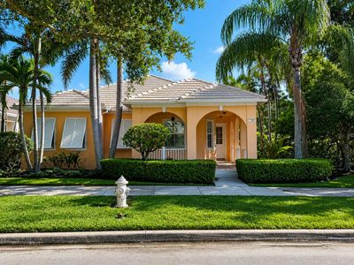 1825 Dakota Drive