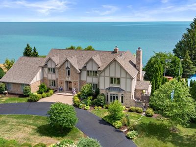 704 Waters Edge ROAD