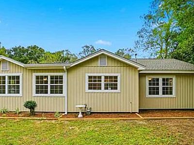 Property at 406 Coulter Ave, Cantonment, FL