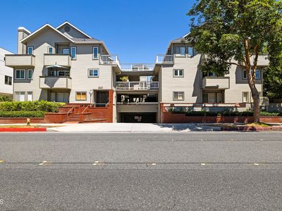 961 E California Blvd UNIT 213