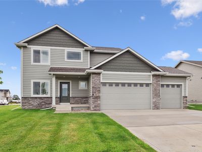 885 NW Sandy Hollow Cir