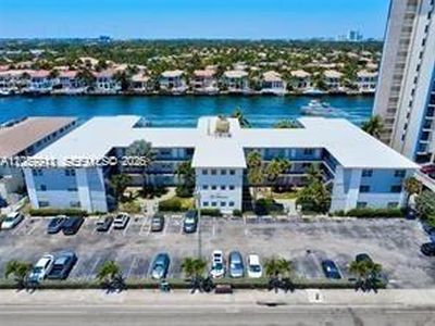 2200 S Ocean Dr APT N114