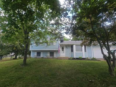 890 Gabrielle Ct NE