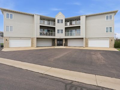 4609 S Oxbow Ave APT 303