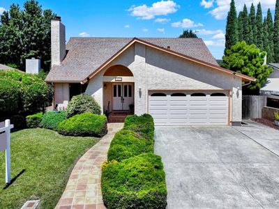 1067 Woodridge Drive