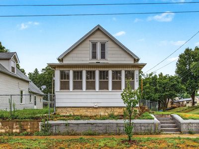263 Cottage Ave W