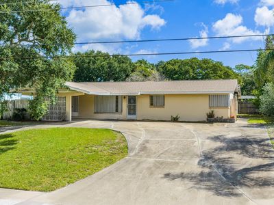 Property at 2005 Saxon Dr, New Smyrna Beach, FL