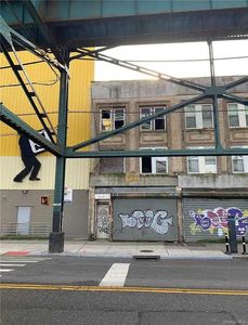 119-22 Jamaica Avenue