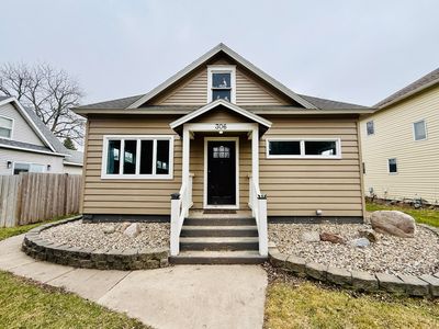 306 Pioneer Ave