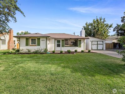 813 E Spokane Avenue