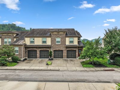 2381 Rolling Hills Dr