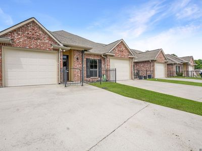 Property at 26710 Palmetto Lake Ct W, Denham Springs, LA