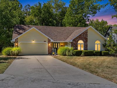 3865 N Williams Court
