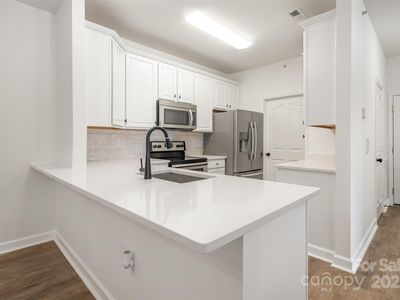 11725 Ridgeway Park Dr