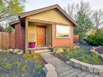 1112 N Whitewater Park Blvd
