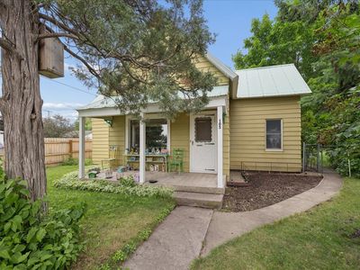 105 1st Ave W