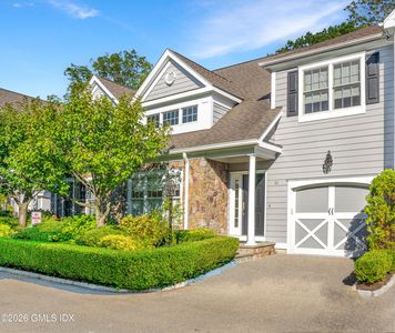 59 Le Grande Ave APT 11