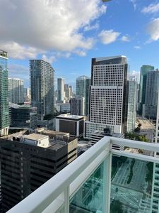 951 Brickell Ave APT 3303