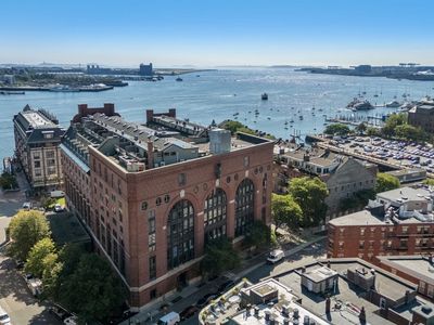 357 Commercial St APT 217