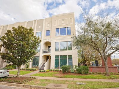 1423 Lake Pointe Pkwy