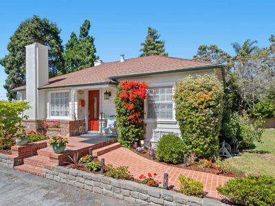108 Burlingame Ave