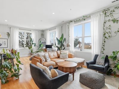 181 Cowper St #Penthouse 302