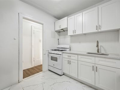 1023 Avenue Saint John #2B