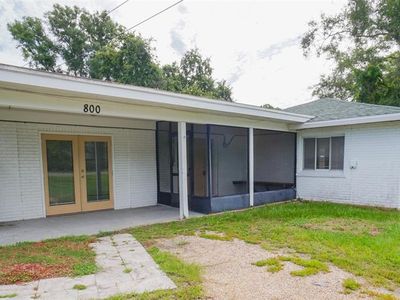 800 Saint Petersburg Dr W