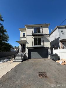 64 Montclair Ave
