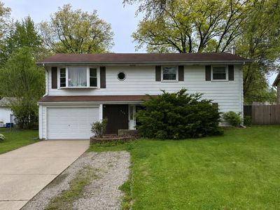 928 W 68th Pl
