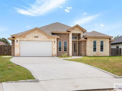 2402 S Christian Cir