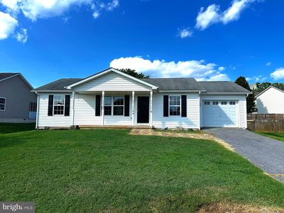 94 Escalade Ln