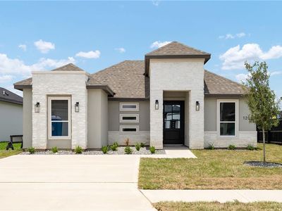 1201 E Acacia Dr