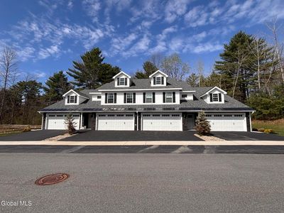 9 Hawthorne Drive #B
