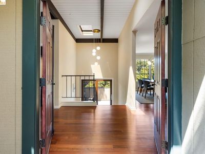 Property at 6909 Exeter Dr, Oakland, CA