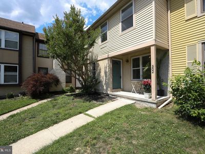 Property at 502 Magnolia Ct, Marlton, NJ