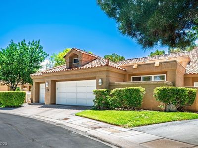 8236 Round Hills Cir