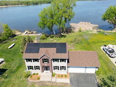 761 Country Lakes Dr