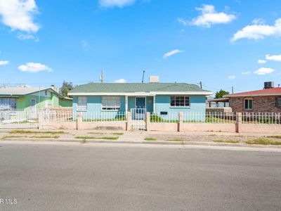 323 Vivian Dr