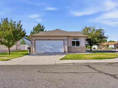 2861 Presley Ave