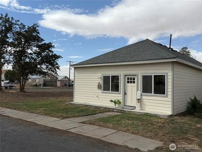 108 W Cherry Avenue W