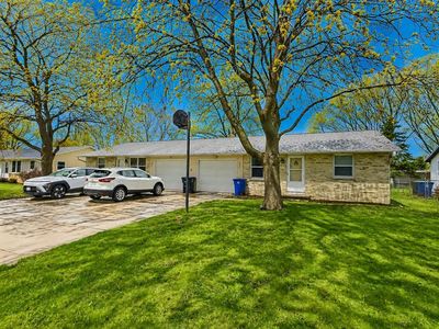 1665 W Paulson Rd