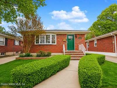 185 Reno Ave