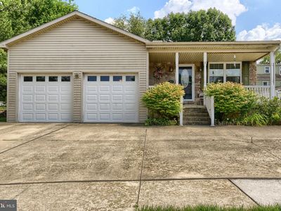 41 Woodmyre Ln