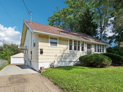 3825 2nd Ave