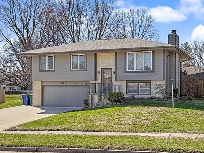 8212 Parkview Dr