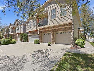 1412 W Stone Meadow Dr